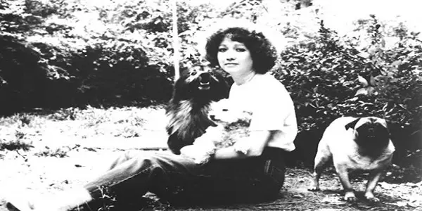 S.E. Hinton Books In Order - How To Read S.E. Hinton's Books? S.E. Hinton