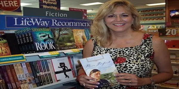 Beth Wiseman Books In Order - How To Read Beth Wiseman's Books? Beth Wiseman