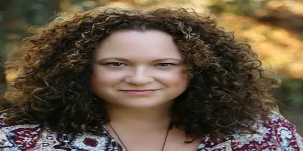 Elizabeth Hunter Books In Order - How To Read Elizabeth Hunter's Books? Elizabeth Hunter