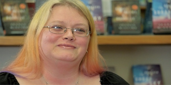 Seanan McGuire Books In Order - How To Read Seanan McGuire's Books? Seanan McGuire
