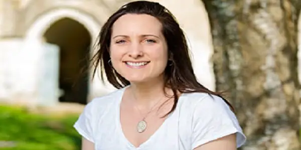 Catherine Webb Books In Order - How To Read Catherine Webb's Books? Catherine Webb