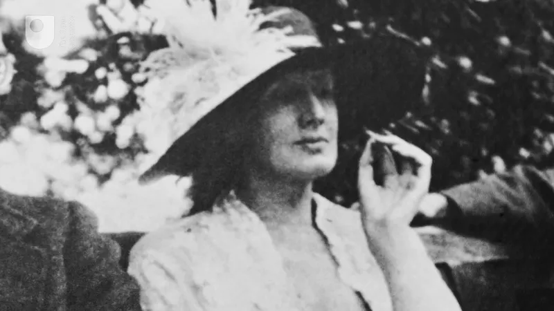 Virginia Woolf Biography