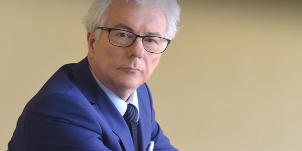 Unveiling Literary Masterpieces: The 10 Best Books By Ken Follett